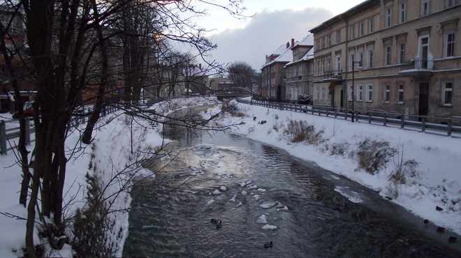 rzeka Bóbr zimą