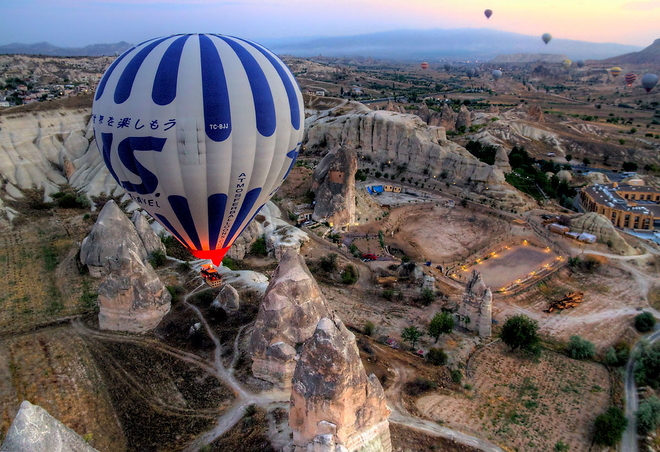Balonem nad Kapadocją