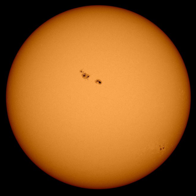 Słońce i plamy AR 2371 / 2367