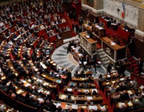Fotograficzna cenzura prosto z paryskiego parlamentu