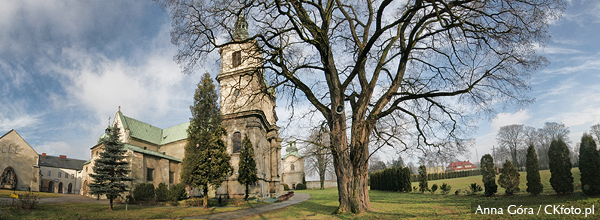 budynek widok ogólny wnętrze być klasztorny Wąchock Jędrzejów Koprzywnica Kościół klasztor 