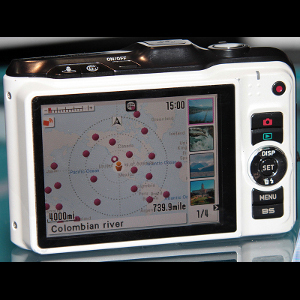 Casio EX-10HG - kompakt z "hybrydowym GPSem" wyceniony