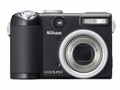 Nikon COOLPIX P5000: Zaawansowany kompakt dla wymagających