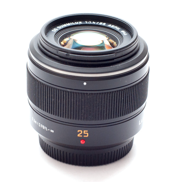 Panasonic Leica DG Summilux 25mm f1.4 ASPH