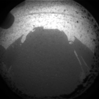 Pierwsze zdjęcie Marsa wykonane przez łazik Curiosity. Jesteśmy już na powierzchni Czerwonej Planety