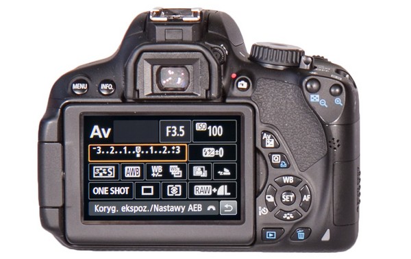 Canon EOS 650D test praktyczny lustrzanki lustrzanka DSLR recenzja korpus