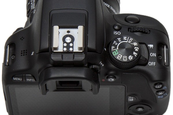 Canon EOS 100D EF-S 18-55mm f/3.5-5.6 IS STM test lustrzanki test praktyczny lustrzanka amatorska lustrzanka miniaturowa dslr