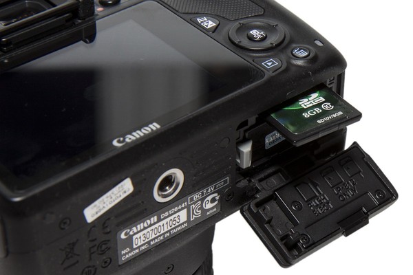 Canon EOS 100D EF-S 18-55mm f/3.5-5.6 IS STM test lustrzanki test praktyczny lustrzanka amatorska lustrzanka miniaturowa dslr