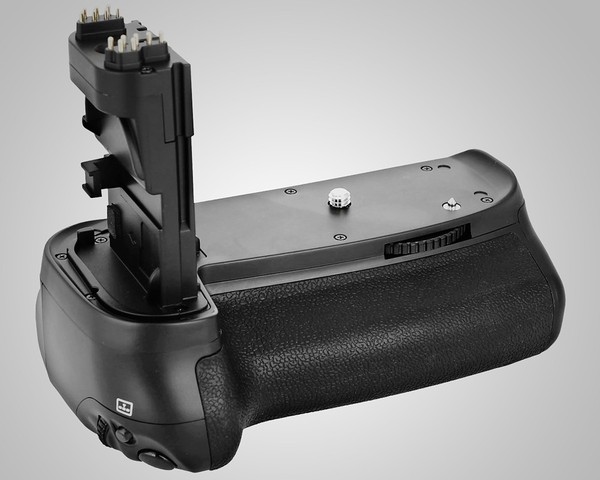 Meike Multi-Power Battery Pack MK-70D MK-D5300 battery pack grip pionowy Delta Nikon D5300 Canon EOS 70D