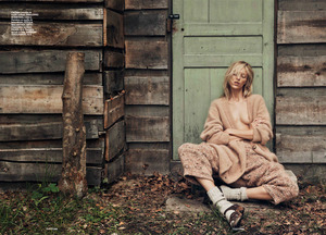 Lachlan Bailey sfotografował Anję Rubik – sesja modowa w Vouge pochwałą anoreksji?