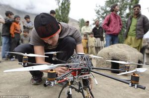 Czy uprawnienia na pilotowanie dronów są obowiązkowe?