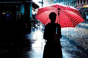 Fotografia uliczna w deszczu - 3 lekcje, które odrobił Martin U Waltz