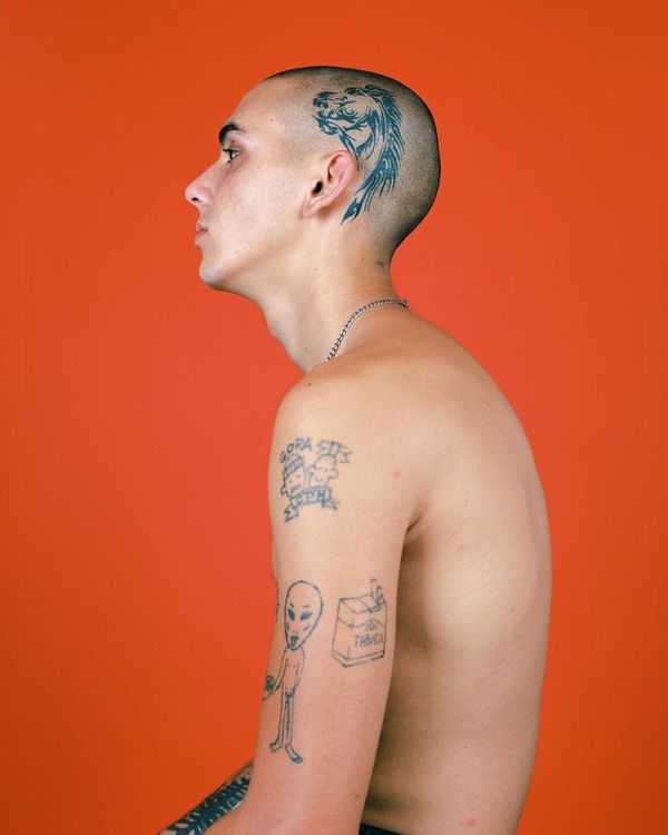 projekt Normal Francesc Planes portrety studyjne prześladowani dręczeni ciało nietypowy wygląd