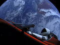 Trudno w to uwierzyć, ale to prawda - Tesla Roadster mknie przez Układ Słoneczny