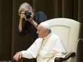 Annie Leibovitz sfotografowała Papieża Franciszka. Zobacz fotografkę przy pracy