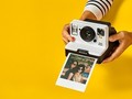 Odświeżona wersja kultowego aparatu Polaroid z 1977 roku - poznaj nowy OneStep 2