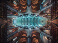 Zdumiewająca perspektywa i zachwycająca symetria kościołów na zdjęciach Petera Li
