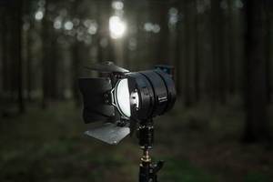 Lampa LED dla filmu i fotografii: FOMEI MINI 15W i FOMEI MINI 30W