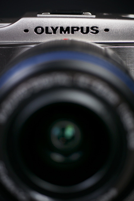 Olympus E-P1 test recenzja opinia obiektywy M.ZUIKO DIGITAL ED 14-42mm 1:3.5-5.6 M.ZUIKO DIGITAL 17mm 1:2.8 review filmowanie film nagrywanie live view movie digital photography camera