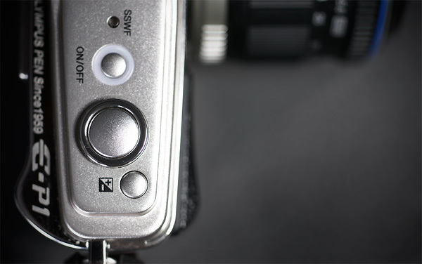 Olympus E-P1 test recenzja opinia obiektywy M.ZUIKO DIGITAL ED 14-42mm 1:3.5-5.6 M.ZUIKO DIGITAL 17mm 1:2.8 review filmowanie film nagrywanie live view movie digital photography camera