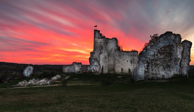 Ruiny zamku w miejscowości Mir&oacute;w