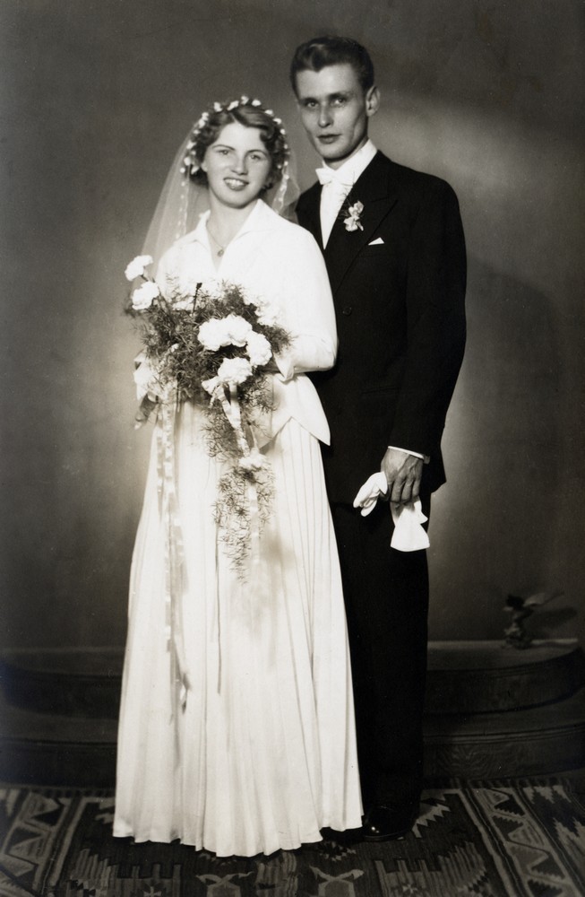 drugie zdjęcie ślubne rodzic&oacute;w z 3 sierpnia 1952 r. w Warszawie