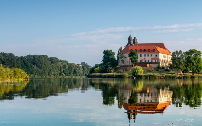 Klasztor i jezioro mogileńskie 
