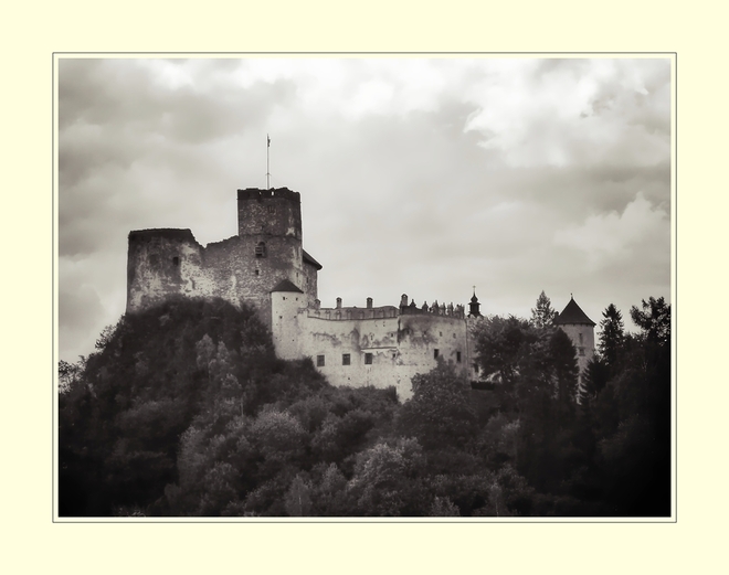 poczt&oacute;wka  z zamku Dunajec
