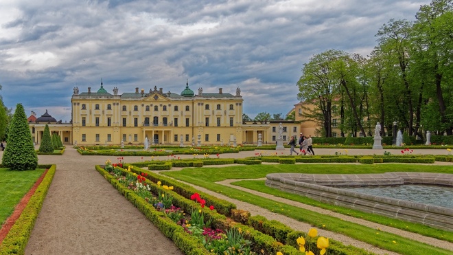 Ogrody na terenie Pałacu Branickich