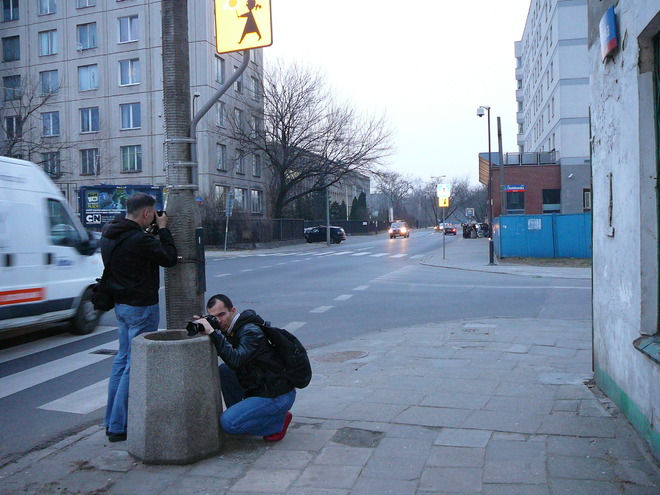 Fotografowie w ulicznym ruchu (2)