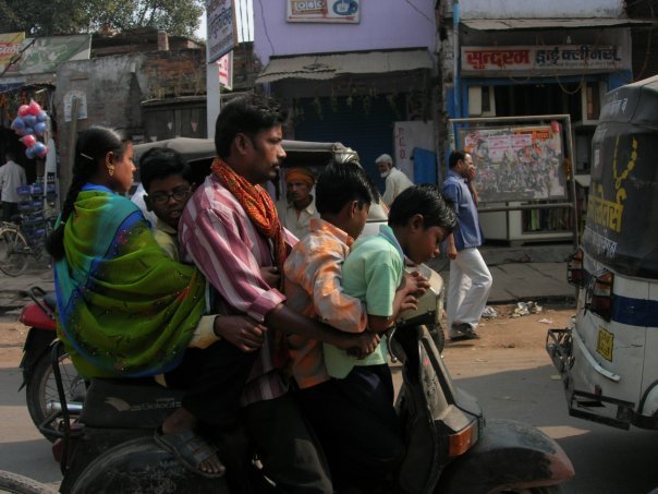 Varanasi_skuter
