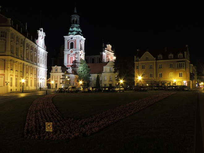 Poznań-nocą