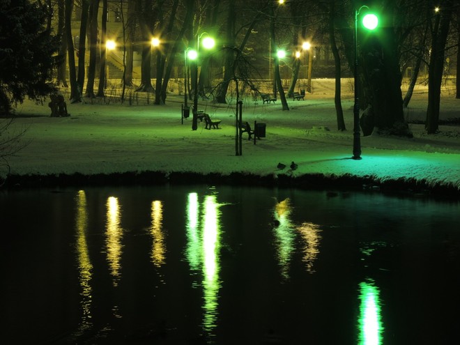 Park Sołacki-nocą