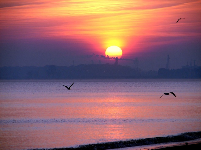 Wsch&oacute;d słońca nad Bałtykiem