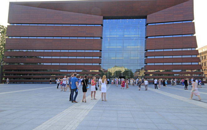 Narodowe centrum Muzyki   - fasada
