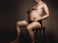 Mężczyźni w ciąży - nietrafione zdjęcia reklamujące piwo 