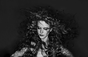 Kultowe portrety aktorów i muzyków Stephanie Pfriender Stylander w jej najnowszym albumie fotograficznym
