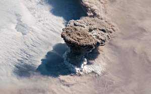 Zobacz wybuch wulkanu uchwycony z kosmosu