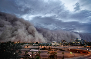Timelapse pokazujący 10 lat ścigania burz kurzowych w Arizonie