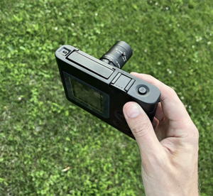 Game Boy Pocket przekształcony w stylowy aparat bezlusterkowy